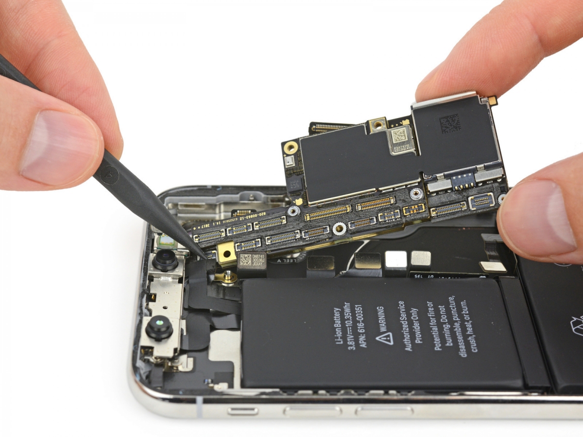 Специалисты оценили ремонтопригодность iPhone X 