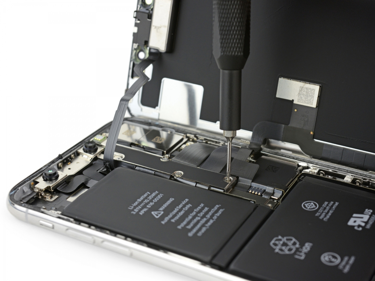 Специалисты оценили ремонтопригодность iPhone X 