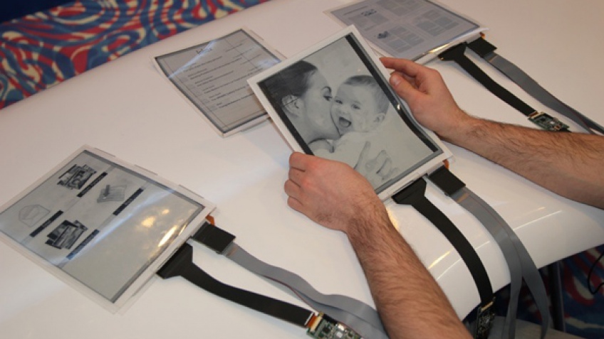PaperTab:  образец планшетника с эластичным экраном E-Ink