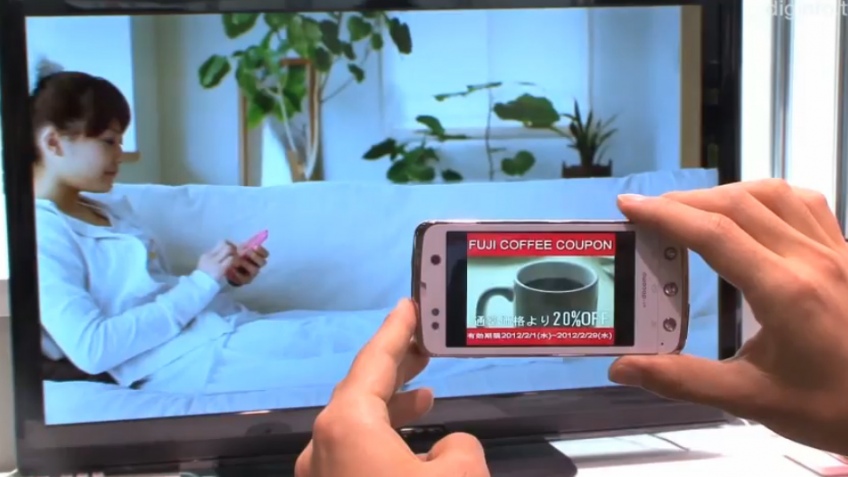 Fujitsu показала технологию передачи данных через дисплей телевизора