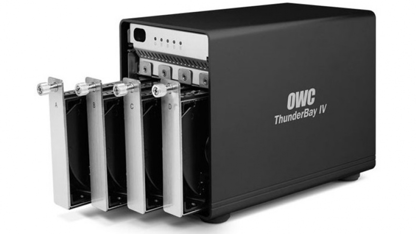Помещение OWC ThunderBay IV рассчитано на 4 накопителя
