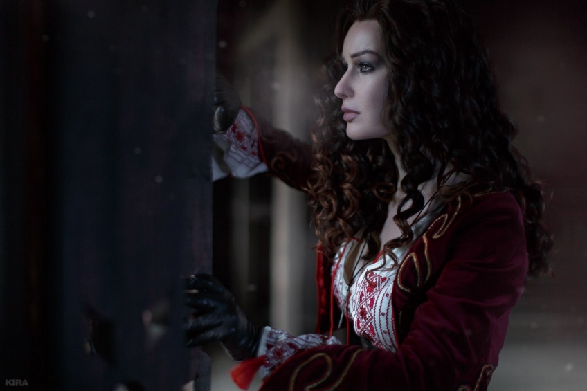 Пятничный косплей: Dragon Age II, Resident Evil 3, Witchblade, Ван Хельсинг и другое Пятничный косплей: Dragon Age II, Resident Evil 3, Witchblade, Ван Хельсинг и другое