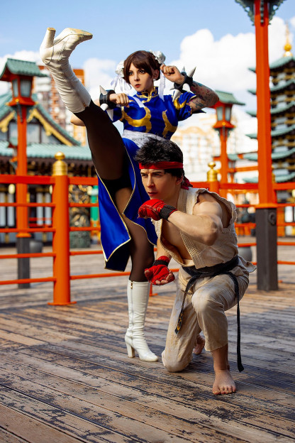 Косплей недели: LoL, Street Fighter, Resident Evil Village, Assassin's Creed, «Акира» Косплей недели: LoL, Street Fighter, Resident Evil Village, Assassin's Creed, «Акира»