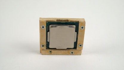 Скальпируем и разгоняем Core i7-8700K Скальпируем и разгоняем Core i7-8700K