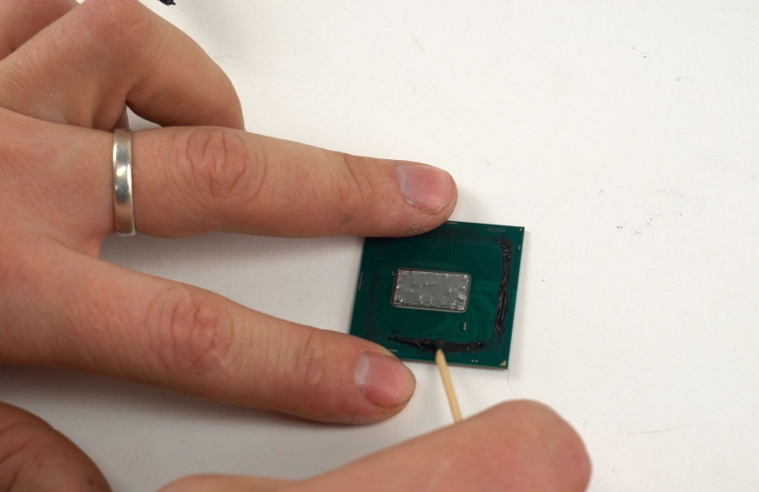 Скальпируем и разгоняем Core i7-8700K Скальпируем и разгоняем Core i7-8700K
