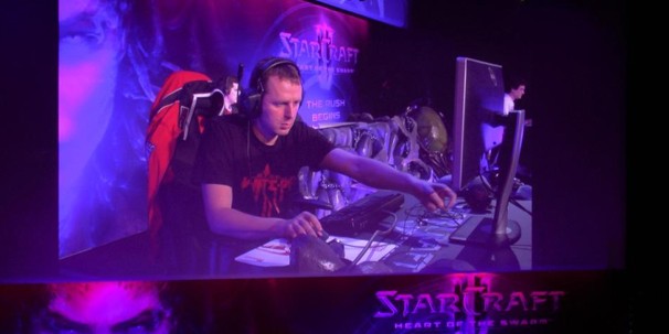 Битва за Версаль, или Официальный запуск StarCraft 2: Heart of the Swarm Битва за Версаль, или Официальный запуск StarCraft 2: Heart of the Swarm