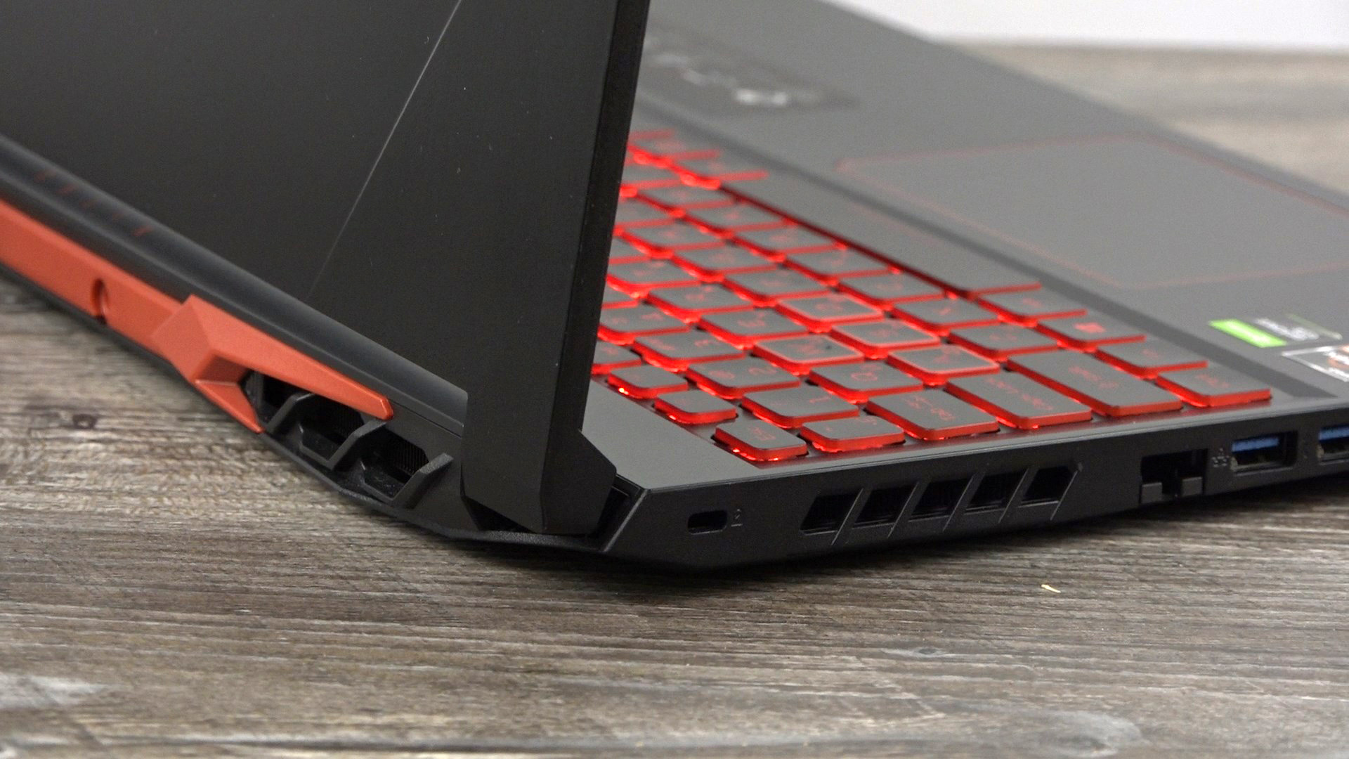 Обзор и тест Acer Nitro 5. Игровой ноутбук начального уровня