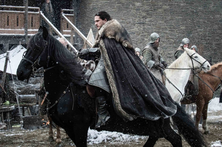 Перед стартом шестого сезона канал HBO держал аудиторию на крючке, не давая четкого ответа, вернется Кит Харингтон на экран или нет. Теперь такой крупной «наживки» у создателей шоу нет. В кои-то веки нечем зрителя заинтриговать!