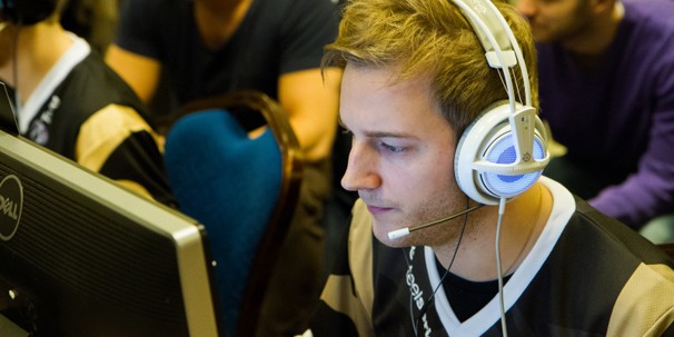 Кофе по-венски, или Обзор MadCatz CS:GO Invitational Кофе по-венски, или Обзор MadCatz CS:GO Invitational