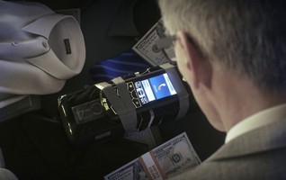 лысый киллер со штрих кодом. f37d74b072bebb6d. лысый киллер со штрих кодом фото. лысый киллер со штрих кодом-f37d74b072bebb6d. картинка лысый киллер со штрих кодом. картинка f37d74b072bebb6d. Даже самые засекреченные агенты не бывают засекречены совсем уж намертво. Информация — такая штука, которую очень трудно на веки вечные надежно упрятать в глухой бункер, она всегда найдет щелочку, чтобы просочиться. Вот и «Игромании» удалось разведать кое-какие детали подноготной знаменитого агента 47. Спешим поделиться с вами! А если вы еще не очень хорошо представляете, чего ожидать от новой игры про лысого киллера, то вот здесь лежит наш предварительный обзор. Скептический, но все же.