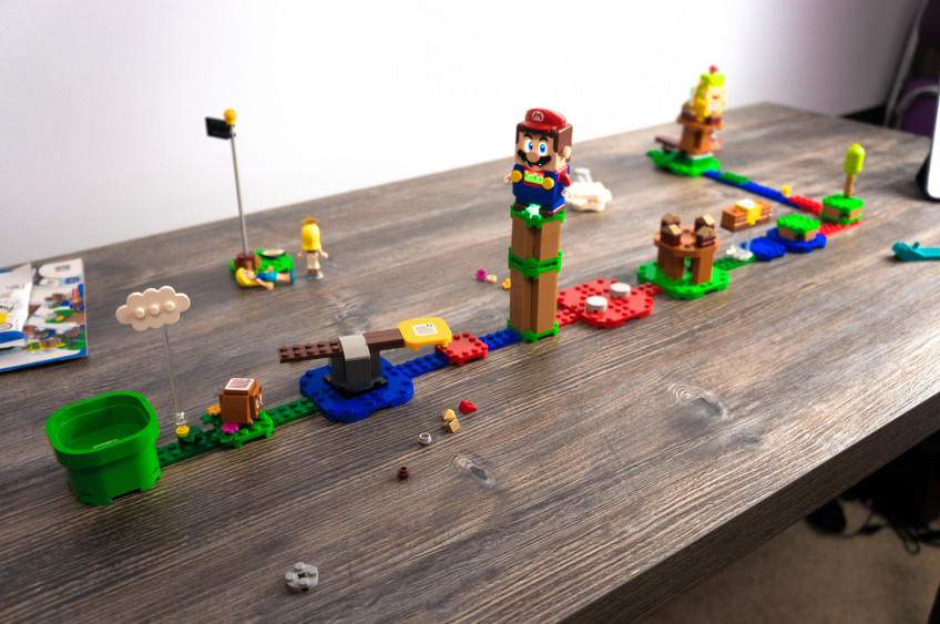 Протестировали LEGO Super Mario. Как Mario портировали в реальный мир