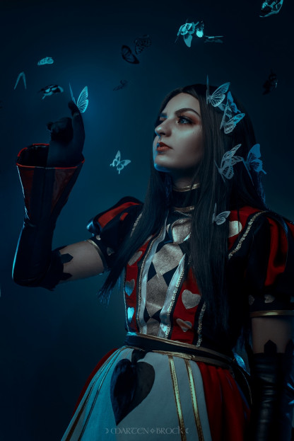 Косплей недели: Cyberpunk 2077, Doom, Alice: Madness Returns, League of Legends, «Матрица» Косплей недели: Cyberpunk 2077, Doom, Alice: Madness Returns, League of Legends, «Матрица»