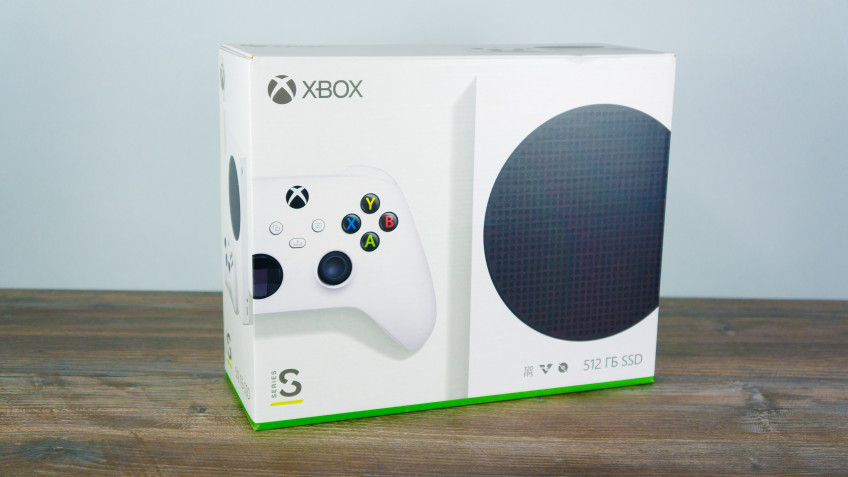 Распаковали Xbox Series S. Самая маленькая и дешёвая консоль нового поколения Распаковали Xbox Series S. Самая маленькая и дешёвая консоль нового поколения