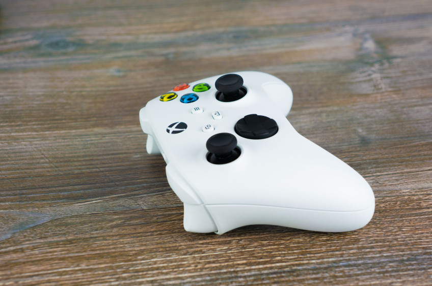 Распаковали Xbox Series S. Самая маленькая и дешёвая консоль нового поколения Распаковали Xbox Series S. Самая маленькая и дешёвая консоль нового поколения