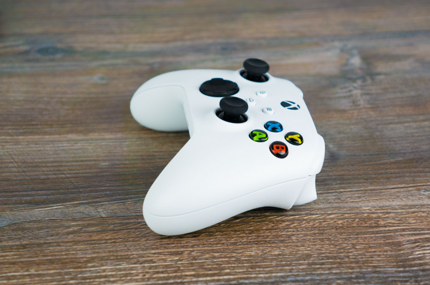 Распаковали Xbox Series S. Самая маленькая и дешёвая консоль нового поколения Распаковали Xbox Series S. Самая маленькая и дешёвая консоль нового поколения