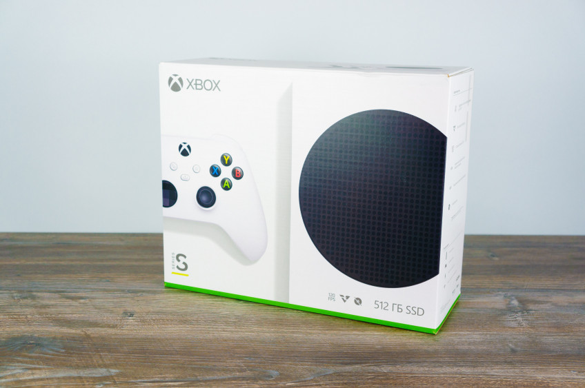 Распаковали Xbox Series S. Самая маленькая и дешёвая консоль нового поколения Распаковали Xbox Series S. Самая маленькая и дешёвая консоль нового поколения