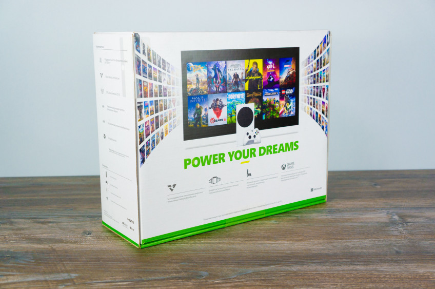 Распаковали Xbox Series S. Самая маленькая и дешёвая консоль нового поколения Распаковали Xbox Series S. Самая маленькая и дешёвая консоль нового поколения