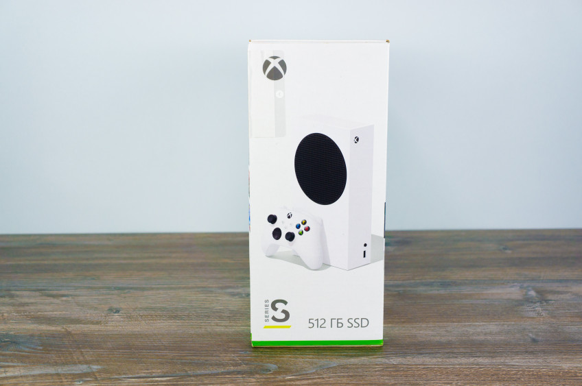 Распаковали Xbox Series S. Самая маленькая и дешёвая консоль нового поколения Распаковали Xbox Series S. Самая маленькая и дешёвая консоль нового поколения