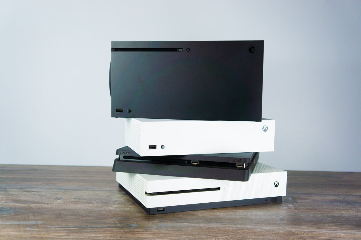 Unboxed Xbox Series S. Smallest and cheapest nextgen console World