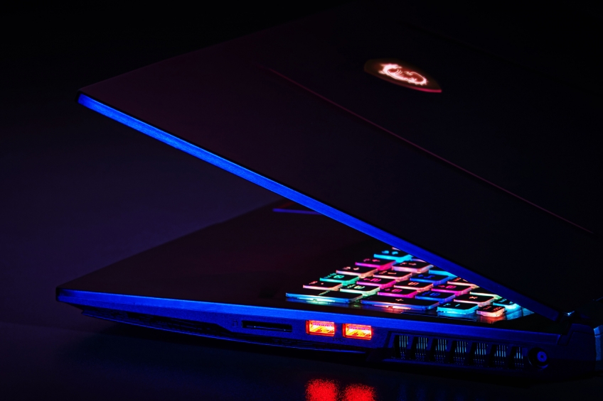 Игровой ноутбук с тонкими рамками. Тестируем MSI GE75 Raider 8RF Игровой ноутбук с тонкими рамками. Тестируем MSI GE75 Raider 8RF