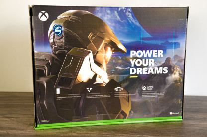 Подробный обзор Xbox Series X. Да, это новое поколение Подробный обзор Xbox Series X. Да, это новое поколение