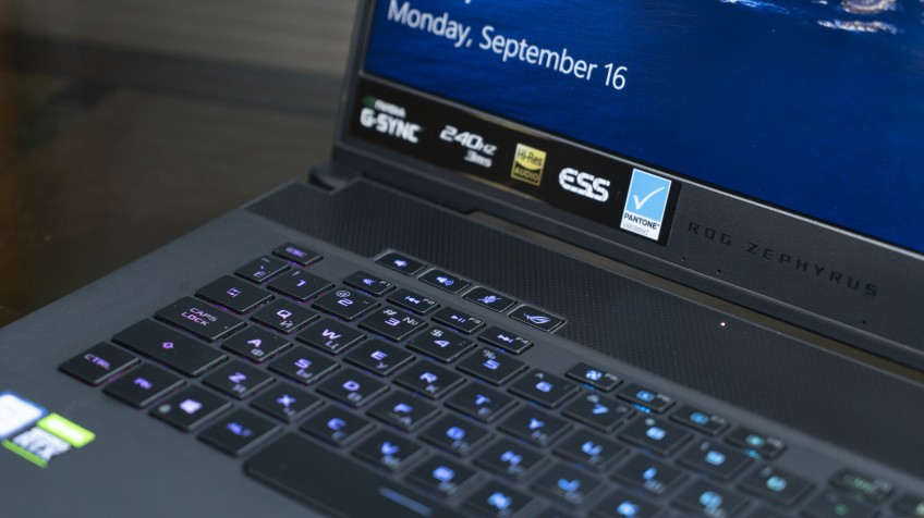 Клавиатура у ASUS одна из лучших на рынке, осталось только подсветку сделать почетче
