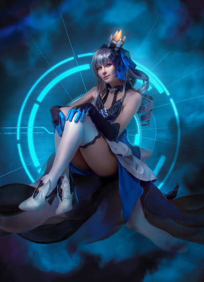 Косплеер — Tsuki Chan, фотограф — Aku