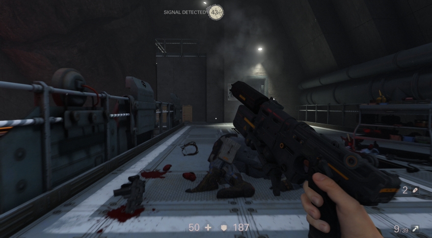 Стелс в Wolfenstein — не о бесшумном проскальзывании мимо противников и избегании столкновения, а о скрытном убиении фашистов по очереди.