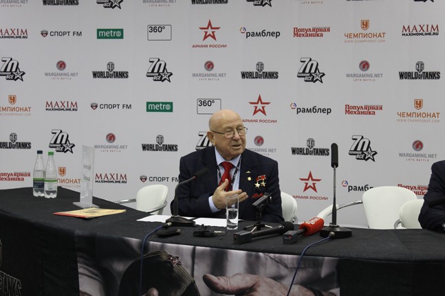 Фотоотчет: как Wargaming отмечали 70-летие великой Победы в «Олимпийском» Фотоотчет: как Wargaming отмечали 70-летие великой Победы в «Олимпийском»