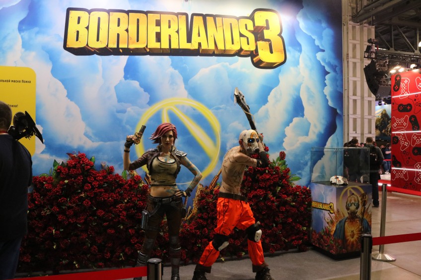 Чуть дальше ждал стенд Borderlands 3, где гостей встречали радушный псих и Лилит