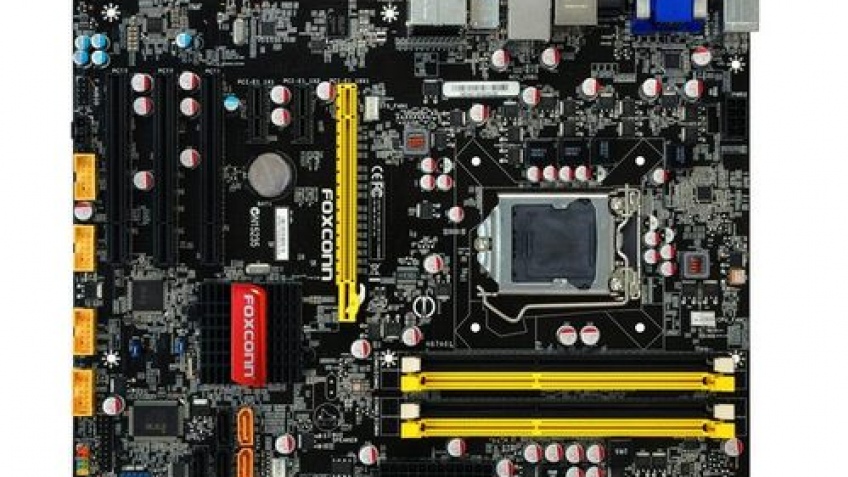 Две материнки Foxconn для Intel Sandy Bridge