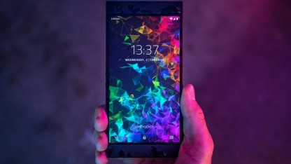 Razer Phone 2 получит версию с прозрачной задней крышкой