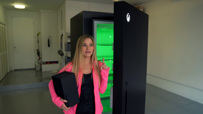 Шутка зашла слишком далеко: распаковка холодильника в стиле Xbox Series X