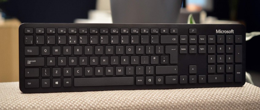 Microsoft добавила на свои клавиатуры кнопки для Office и эмодзи