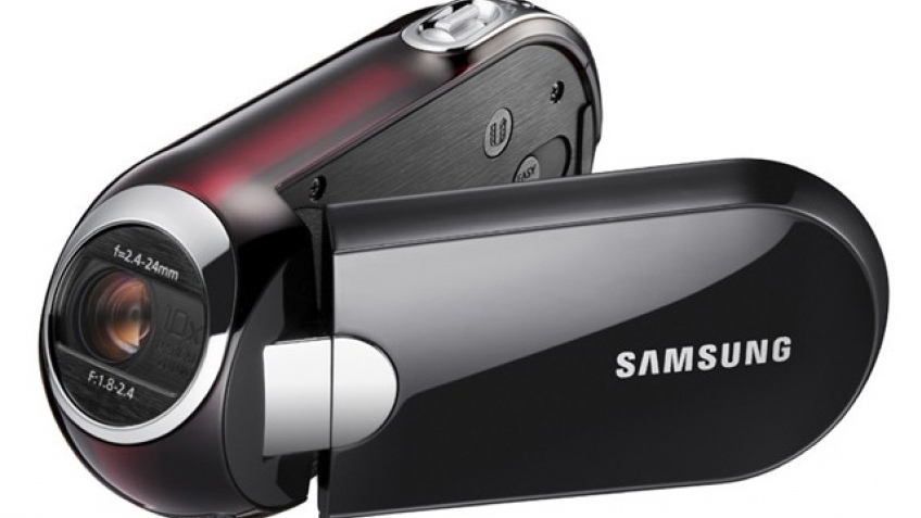 Стильная видеокамера Samsung