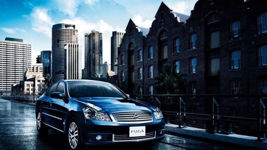 Nissan Fuga сделает все за водителя