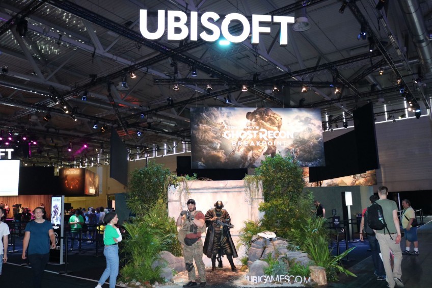 На стенде Ghost Recon Breakpoint нас уже встречают...