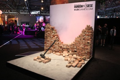 Над зоной Rainbow Six пролетал Тор. И теперь многие активно пытаются испытать своё божественное предназначение