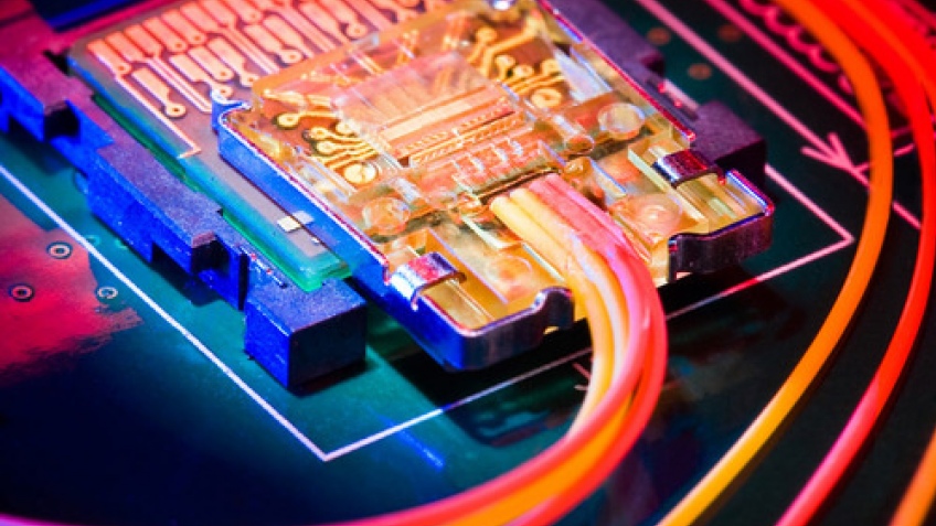 Системы с интерфейсом Intel Light Peak появятся на рынке в 2011 году?