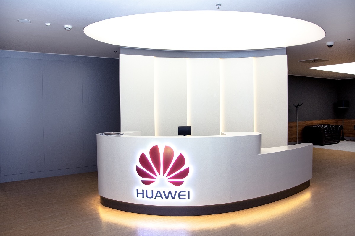 Huawei «отрезали» от западных компаний