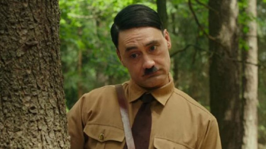 Воображаемый Гитлер в трейлере «Кролика Джоджо» Тайки Вайтити