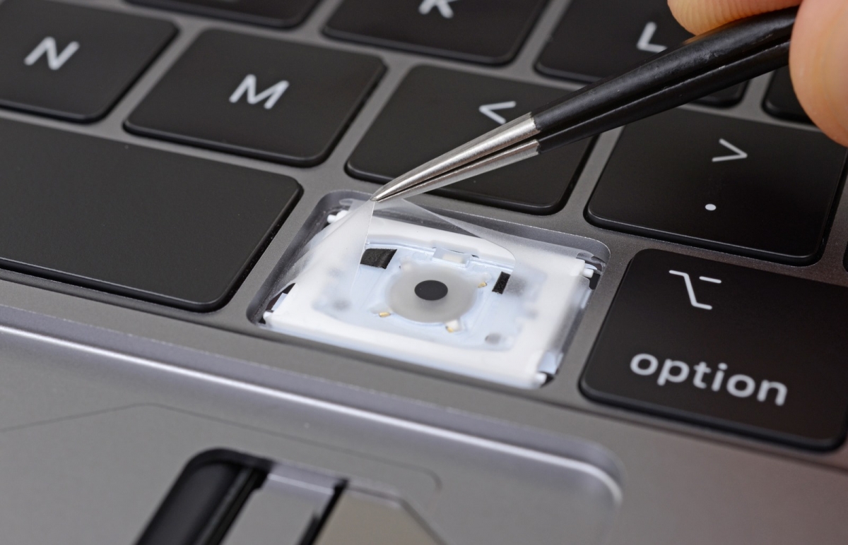 Apple признала проблемы с клавиатурами MacBook
