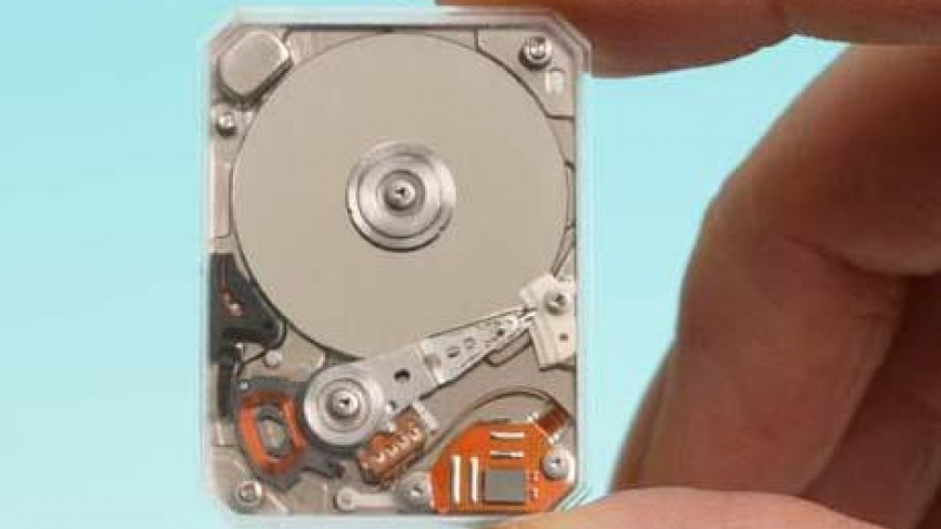 Апрельская привычка Toshiba