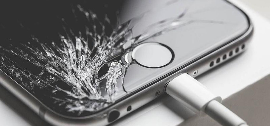 Apple разрешила ремонтировать iPhone в неофициальных сервисных центрах