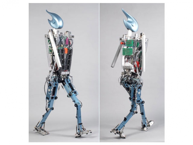 Самая главная задача при создании шагающих роботов. Шагающий робот. Ходячий робот. Двуногие роботы шагающие. Нога робота.