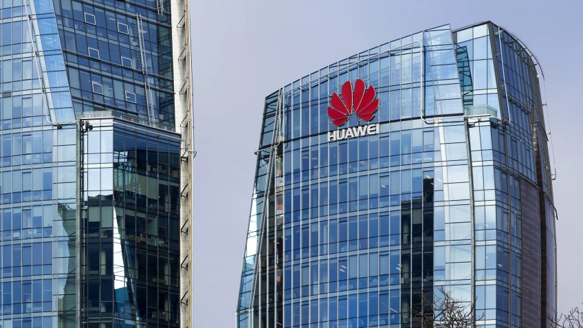 Минкомсвязь готовится к переговорам с Huawei по ОС «Аврора»