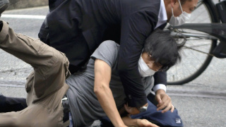 Хидео Кодзиму «обвинили» в убийстве бывшего японского премьера Синдзо Абэ