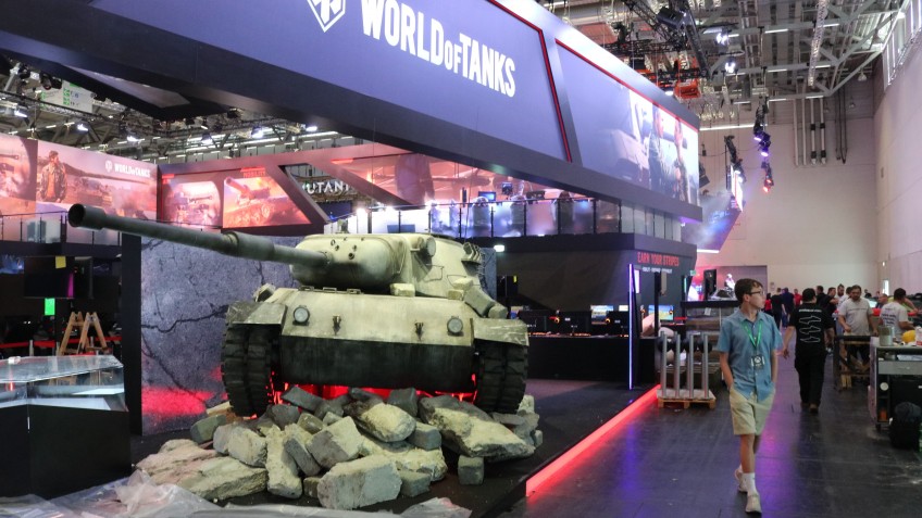 World of Tanks тут как тут, и, как положено, с танками