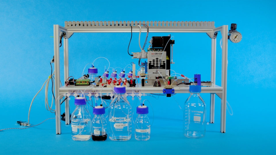 В Microsoft показали прототип накопителя на основе ДНК