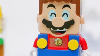 LEGO и Nintendo анонсировали интерактивный конструктор с Марио